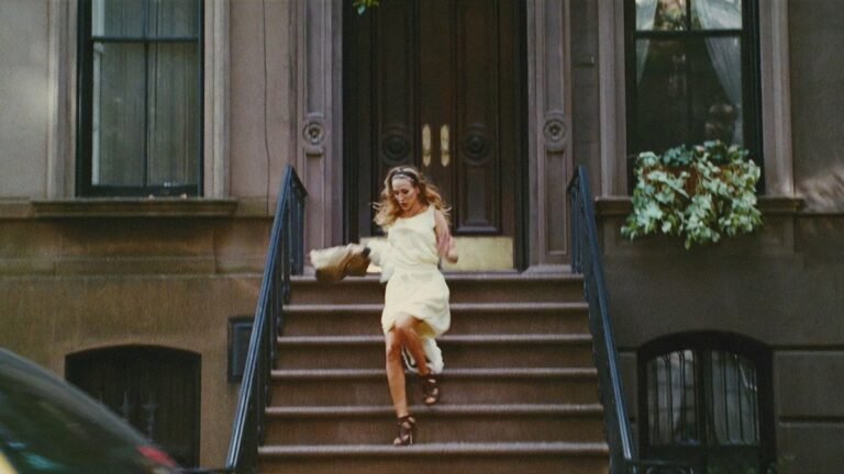 Поклонникам «Секса в большом городе» ограничили доступ к iconic крыльцу Кэрри