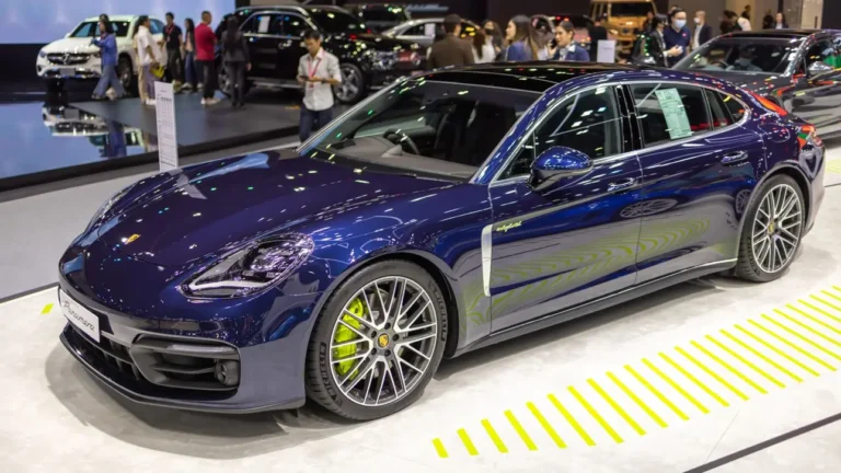 Porsche отзывает автомобили из-за топливного насоса: бесплатная замена деталей