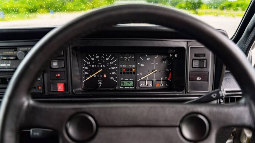 Редкие автомобили уходят с молотка: аукцион во Франции