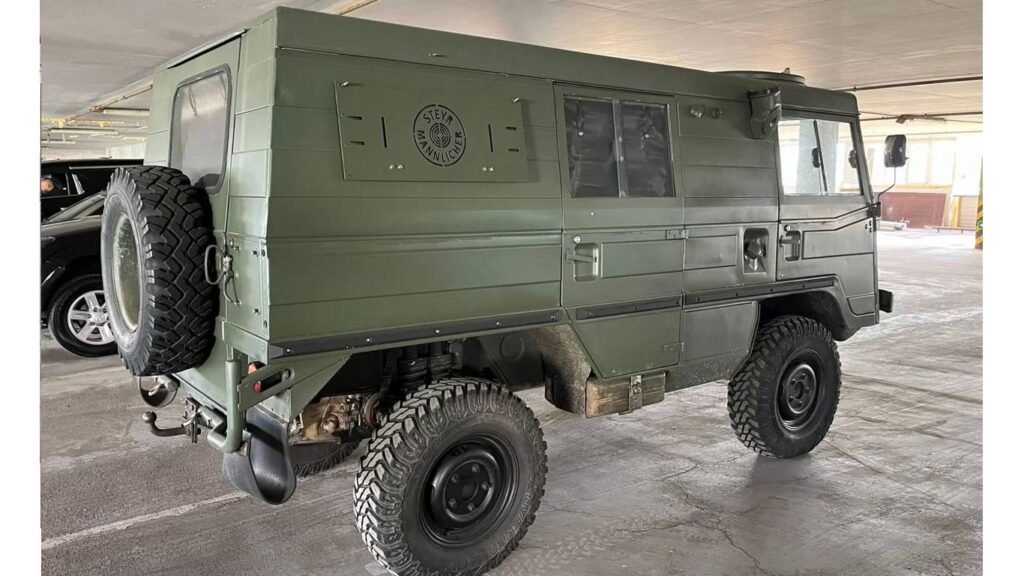Редкий армейский внедорожник Pinzgauer 1975 года продают в России