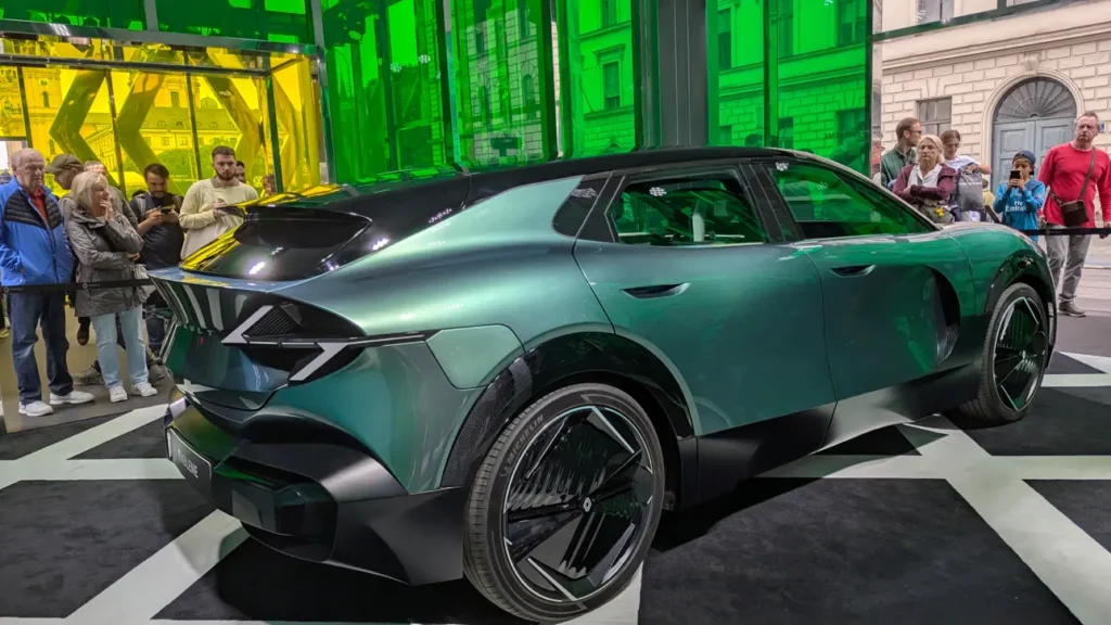 Renault Twingo 2026: электромотор 85 л.с. и батарея CATL