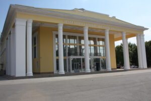 Режиссер Олег Шахов: Проверка артистов на алкоголь - избыточная мера?