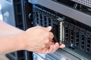 Российская ИТ-компания инвестирует 1 млрд руб. в серверы с американскими и отечественными процессорами