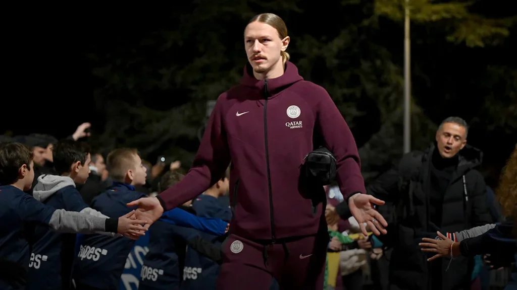 Сафонов против ПСЖ: Французский клуб уличили в русофобии