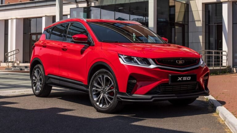 Самые продаваемые кроссоверы и внедорожники в России: ТОП-10