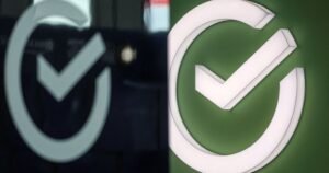 Сбербанк готовится купить компанию Элемент у АФК Системы