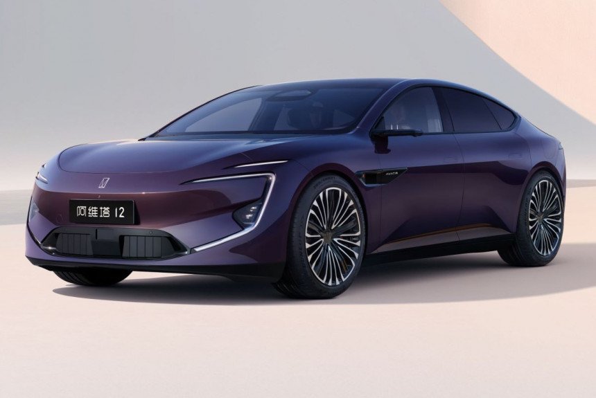 Седан Avatr 12: вторая модель бренда в России