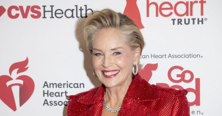 Шэрон Стоун в прозрачном платье на обложке Marie Claire