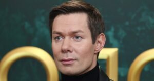 Стас Пьеха опубликовал редкие фото с сыном и рассказал о его успехах в школе