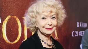 Светлана Немоляева против новогодней пародии: почему нельзя шутить над классикой