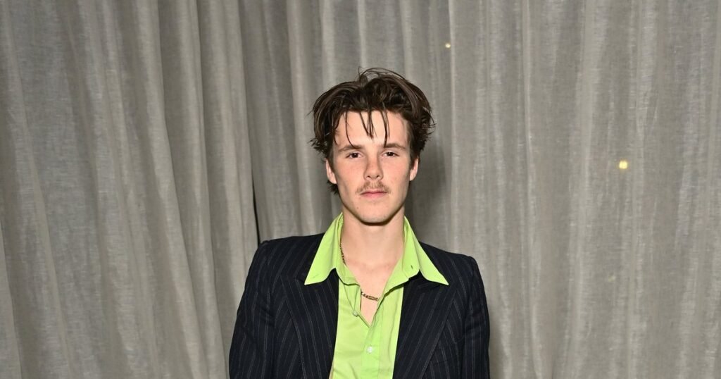 Сын Бекхэма удивил фанатов пикантной деталью на фото