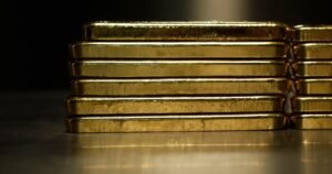 Цена золота обновила исторический максимум на фьючерсном рынке