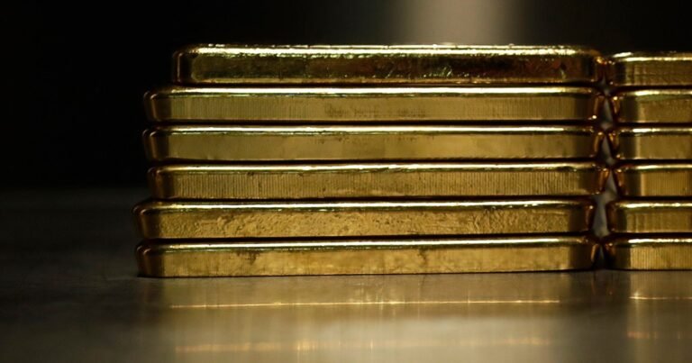 Цена золота обновила исторический максимум на фьючерсном рынке