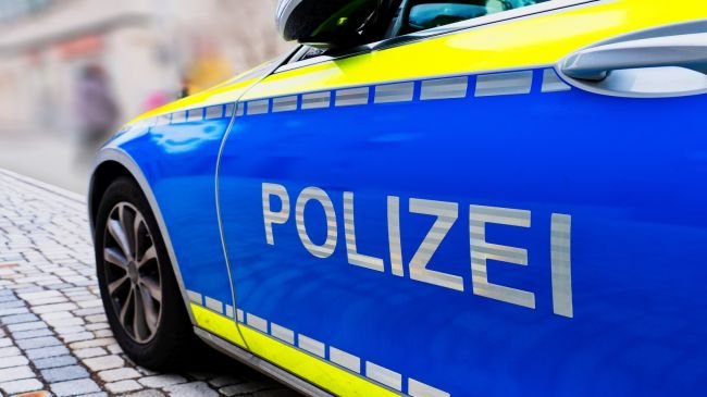 В Берлине автомобиль въехал в группу детей: много пострадавших