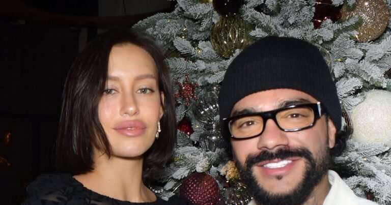 Валентина Иванова опубликовала редкие фото дочерей Тимати