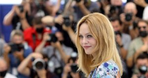 Ванесса Паради снялась в бюстгальтере для французского журнала