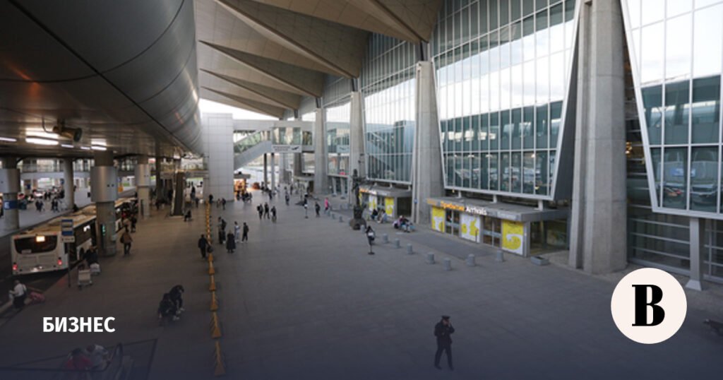 ВТБ рассматривает продажу доли в аэропорту «Пулково»