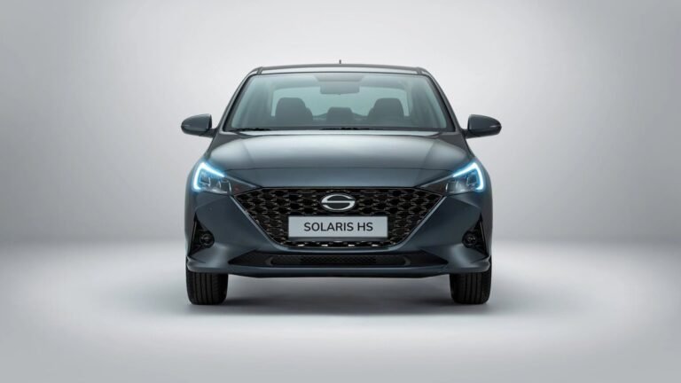 Завод Solaris прекратил поставки седанов HS дилерам