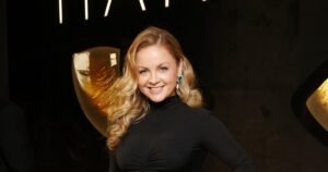 Жена Игоря Николаева похвасталась фигурой в купальнике