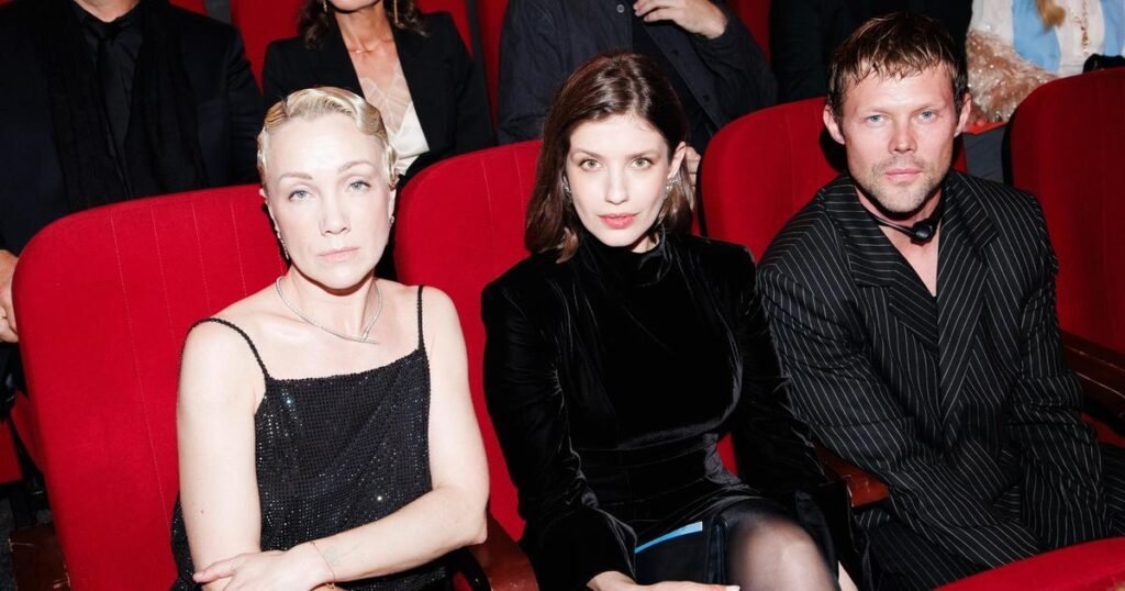 Звезды на фестивале «Новый сезон - StarHit»: яркие образы и трогательные встречи