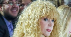 Аллу Пугачеву исключили из системы ОМС в России