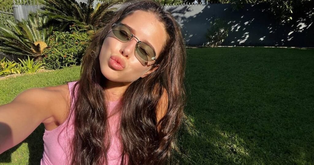 Аврора Киба обнажила фигуру после косметологических процедур