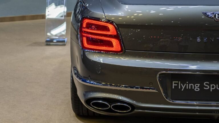 Bentley отзывает 17 машин из-за риска возгорания