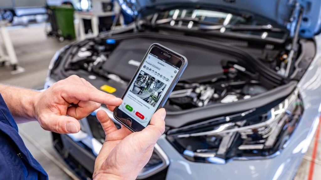 BMW ищет автомехаников на Reddit: новый подход к подбору кадров