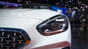 BMW побила рекорд по продажам восьмицилиндровых моторов V8