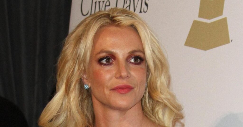 Бритни Спирс с ножом в руках: жуткие воспоминания ее бывшего