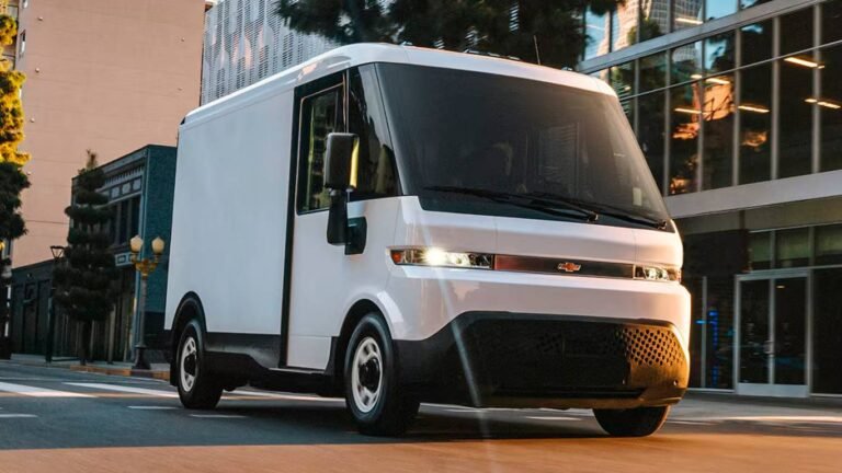 Chevrolet BrightDrop: электрофургоны с новой мультимедийной системой