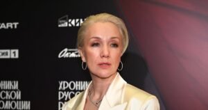 Дарья Мороз блистает на премьере в Москве: стильный образ актрисы