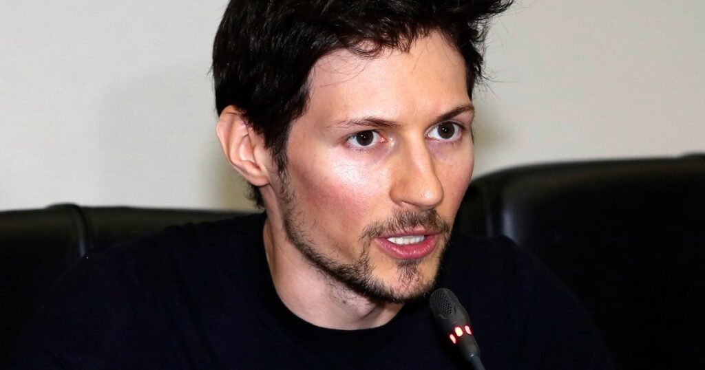 Дурову грозит штраф за купание в охраняемом озере Казахстана