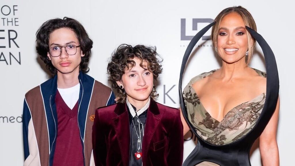 Дженнифер Лопес рассказала об уходе детей из дома