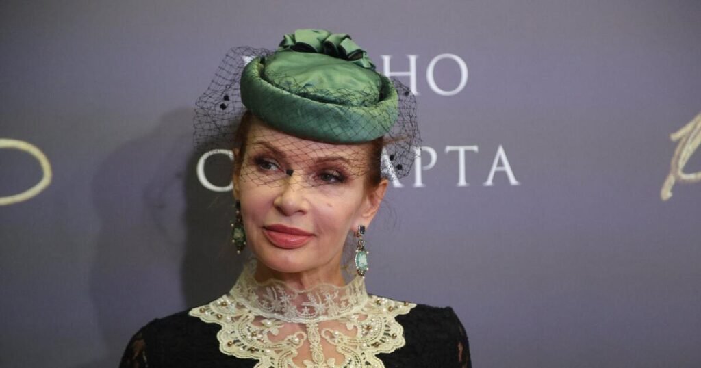 Эвелина Бледанс ответила на слухи о долгах за коммуналку