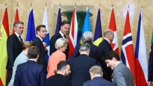 Европа сокращает военную помощь Украине: причины и последствия