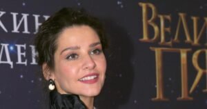 Глафира Тарханова в шоке от поведения нотариуса