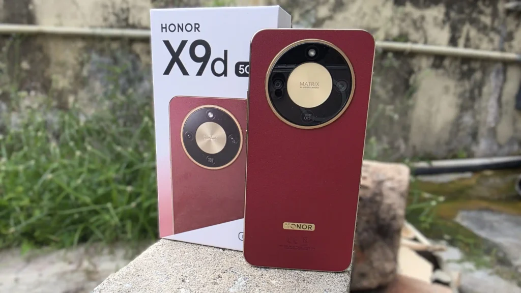 Honor X9d в России: AMOLED-экран, батарея на 3 суток и защита IP68