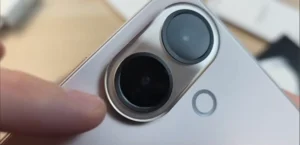 iQOO Z10R: Смартфон, который круче конкурентов от Xiaomi и Realme