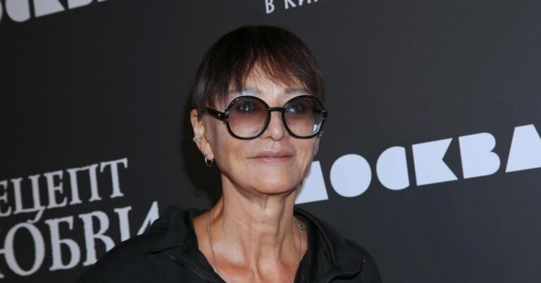 Ирина Хакамада показала повзрослевшего сына