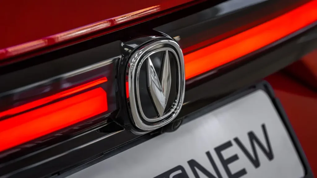 Китайские автомобили Changan подорожали в России на 100-200 тыс. рублей