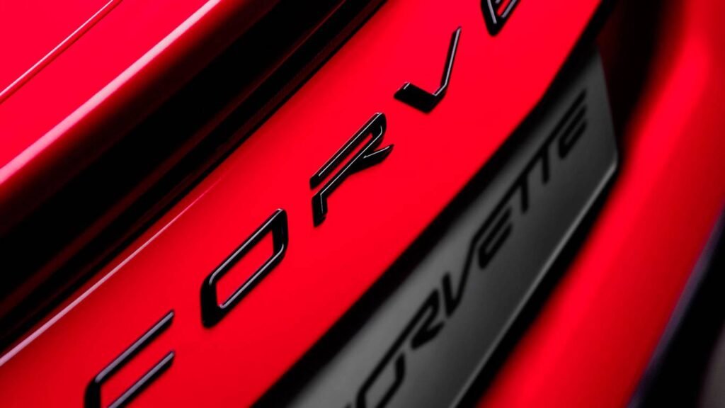 Корветт готовится к электрической революции: будущее легендарного спорткара