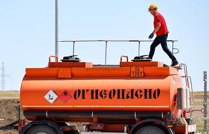 Кремль призвал прислушаться к словам Новака о ситуации с бензином