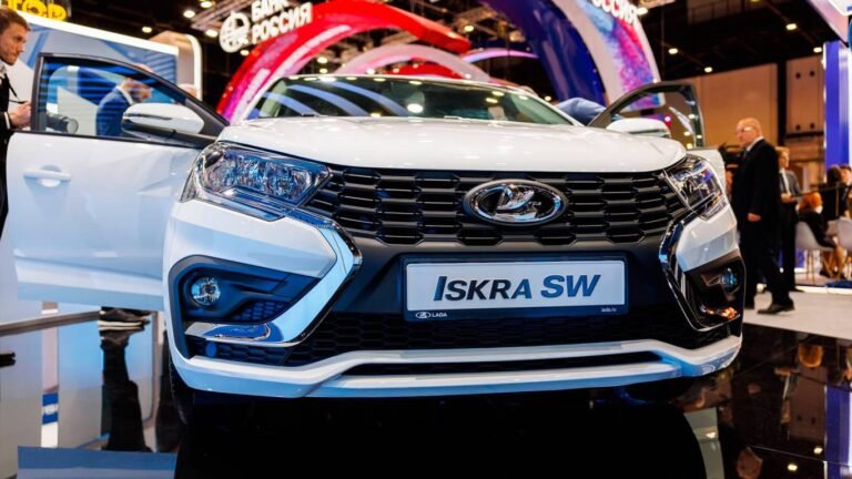 Lada Iskra: Продажи новой модели выросли в 7 раз за месяц