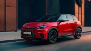 Lexus LBX Vibrant Edition: новая версия с ярким дизайном и расширенной комплектацией