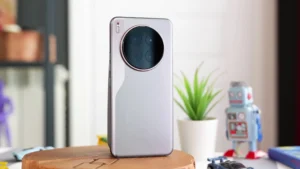 Лучший камерофон до 35 тысяч рублей: Tecno Camon 40 Premier