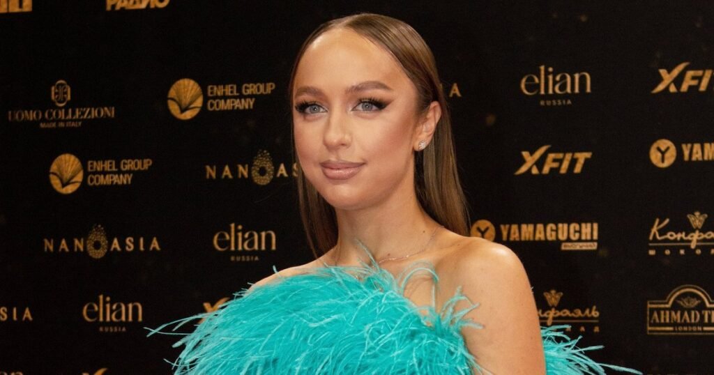 Мари Краймбрери: путь к славе до пластики