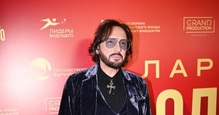 Михайлов объяснил, почему зумеры полюбили песни Кадышевой и Булановой