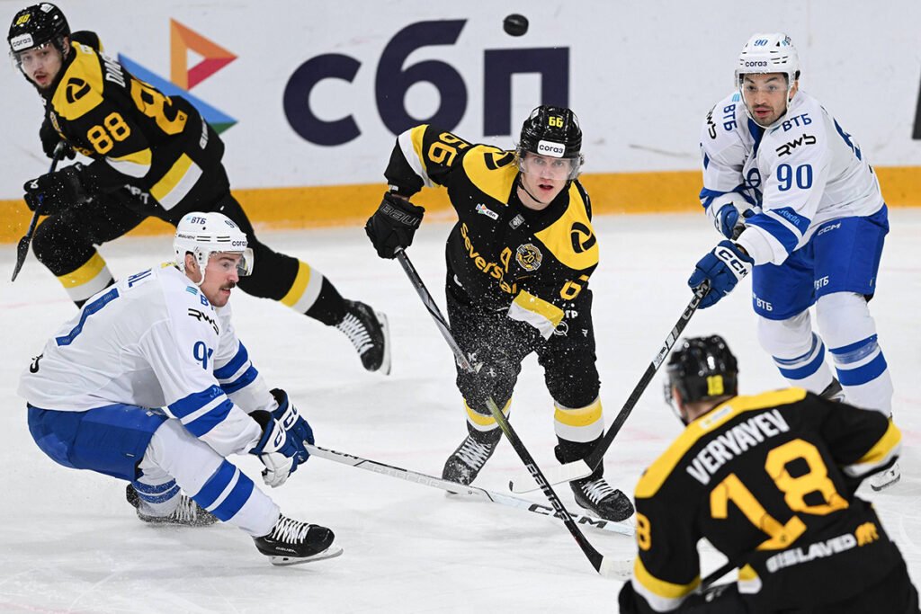 Московское «Динамо» обыграло «Северсталь» и прервало ее победную серию