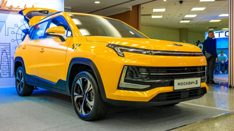Москвич 3 подорожал: новые цены и телематика